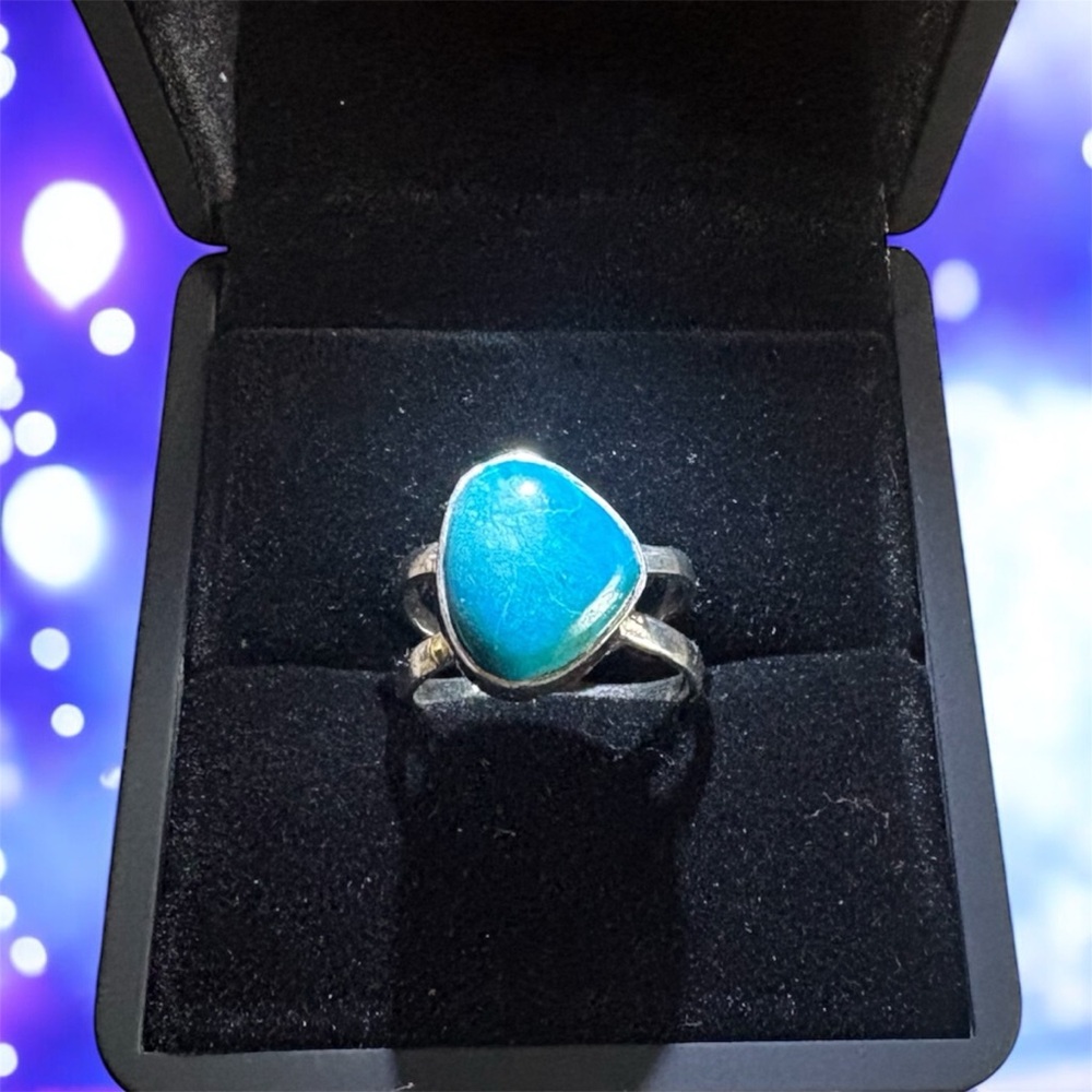 925 Vintage Silver and Turquoise Ring, size 7.5